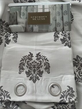 NWT Duck River Textiles Luxurious De Luxe Gray Grommet Curtains 2 Panel Set